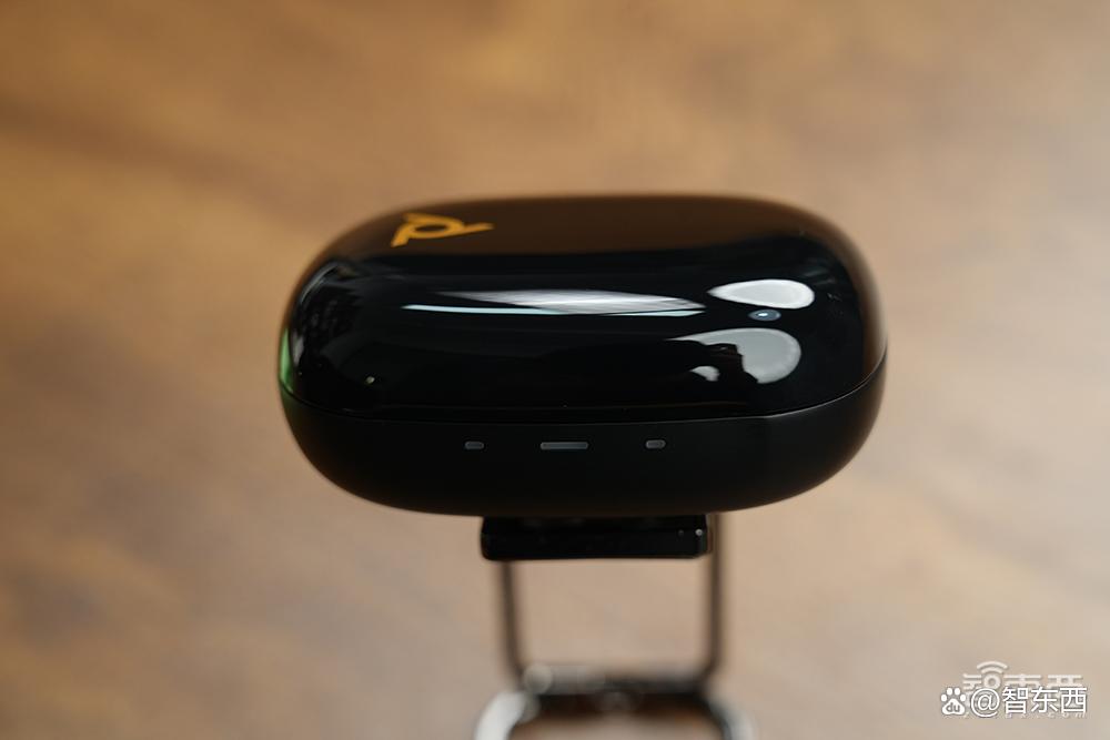 Poly Voyager Free 20耳机开箱体验：开会仙品，AI降噪，超长续航