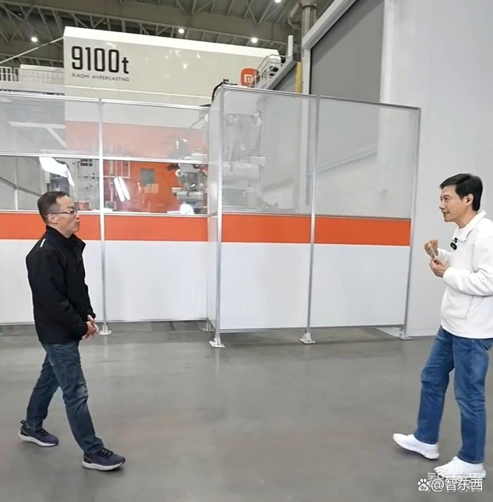 雷军4小时跨年直播：交小米年终总结，晒30万辆交车目标，立N多flag