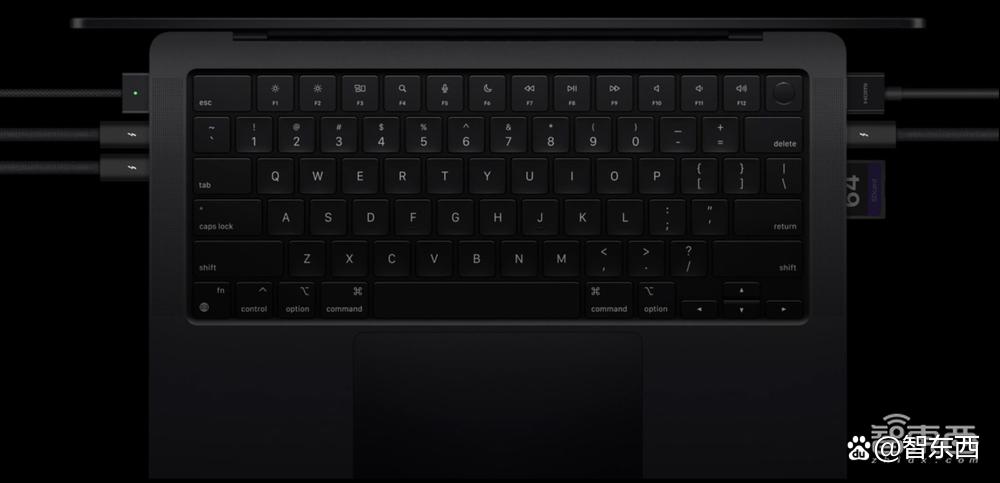 苹果最强AI PC登场！首搭M4 Max芯片，续航飙到24小时，满血版6万